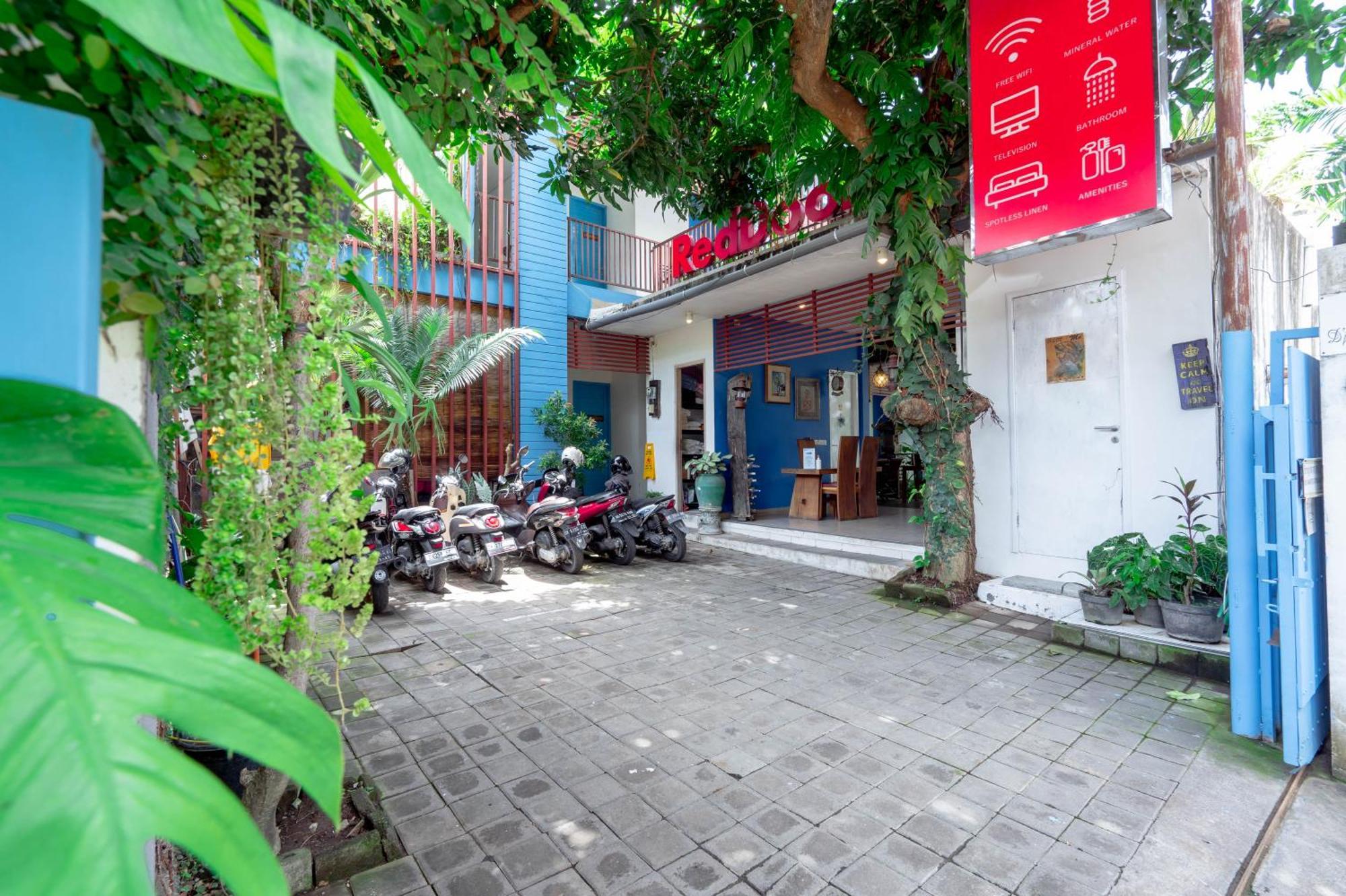 Reddoorz Near Pantai Sanur Bali Hotel Exterior photo